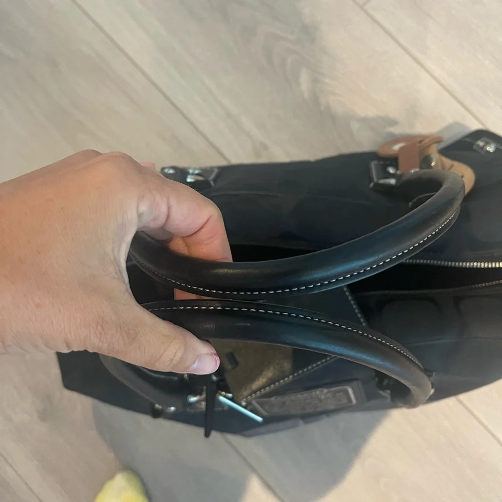 Coach travel tote - Picture 2 of 10